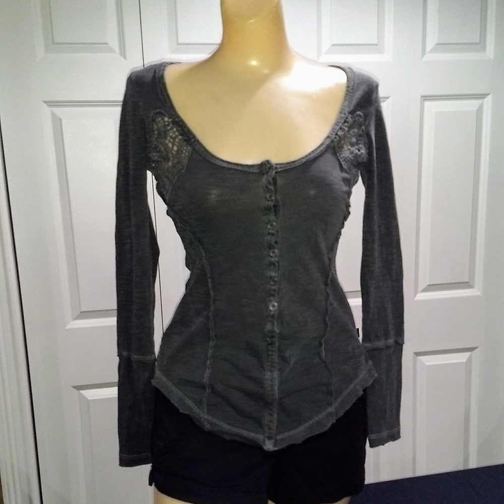 Urban outfitters long sleeve shirt size small